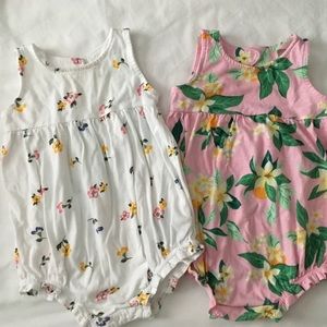 Old Navy Girls floral rompers 6-12M